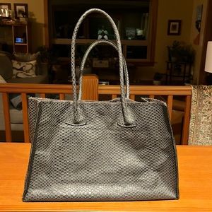 b may gray leather snakeskin Purse